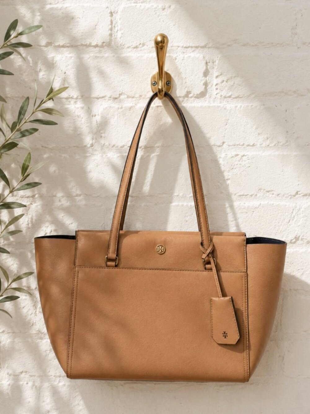 Tory Burch Parker Leather Tote Light Brown Quiet Luxury Minimalist